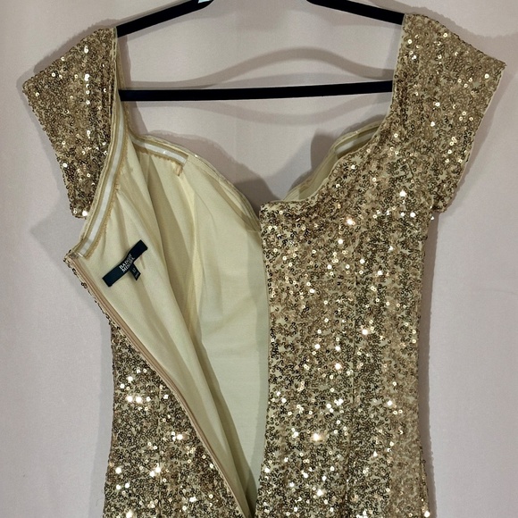 Badgley Mischka classic silloute gold gown - Picture 7 of 10